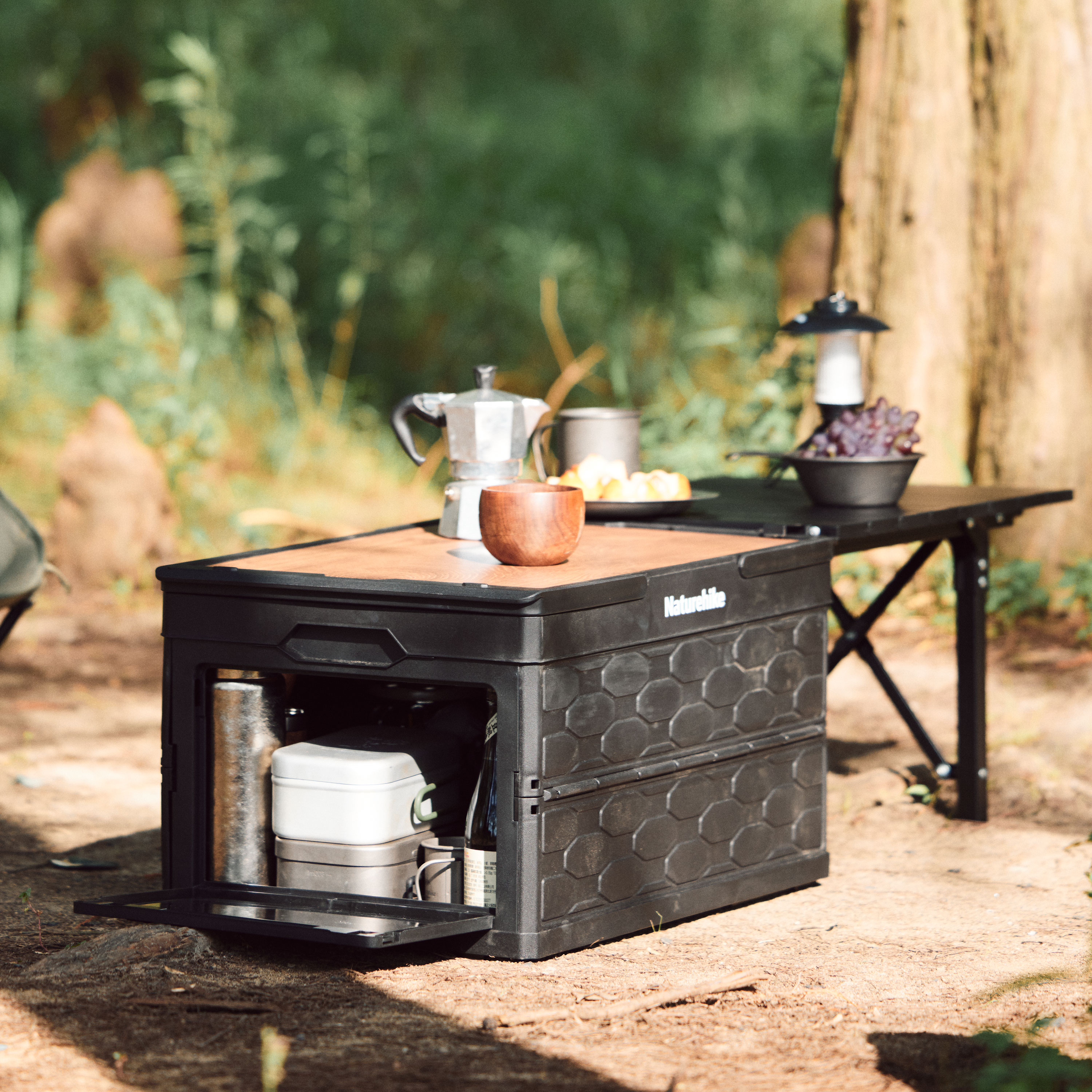 Naturehike skladovací box s odkladacím stolíkom - čierny